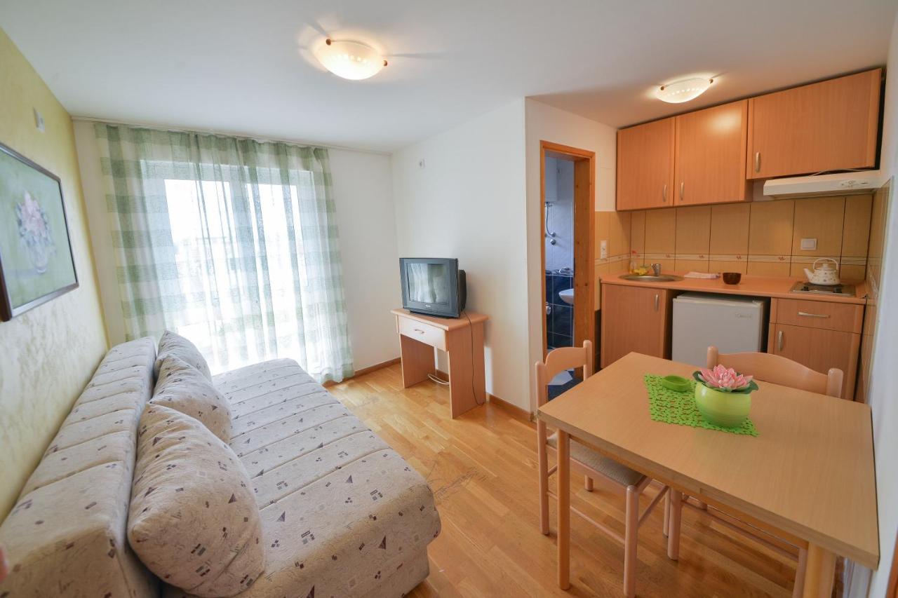 Disney Apartments *
