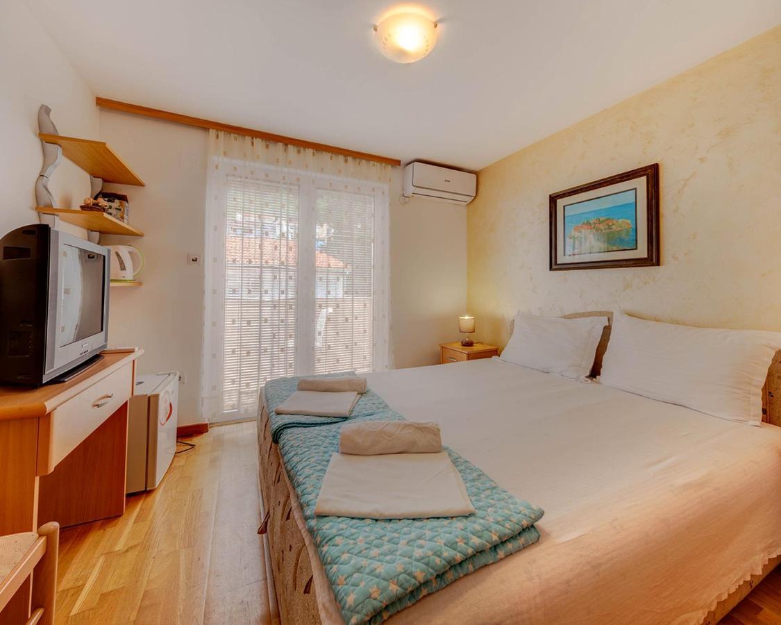 Disney Apartments *