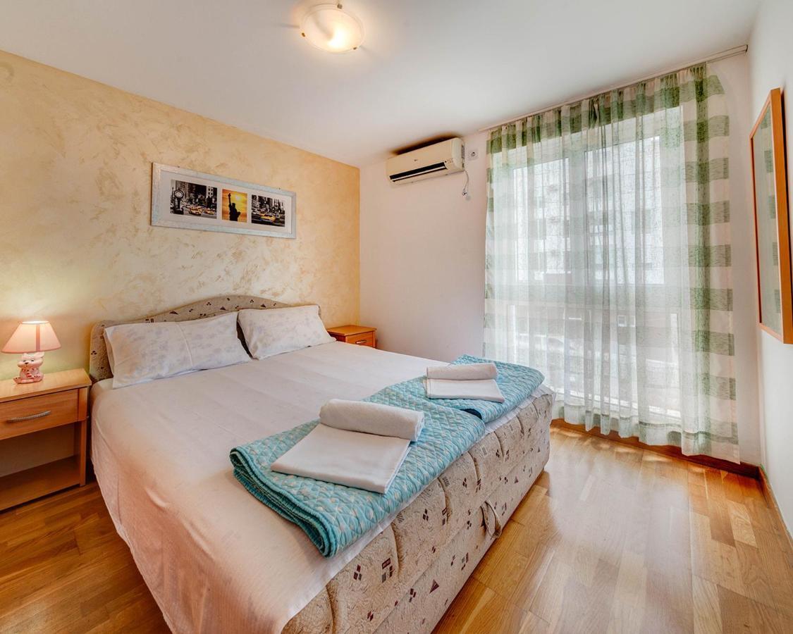 Disney Apartments *